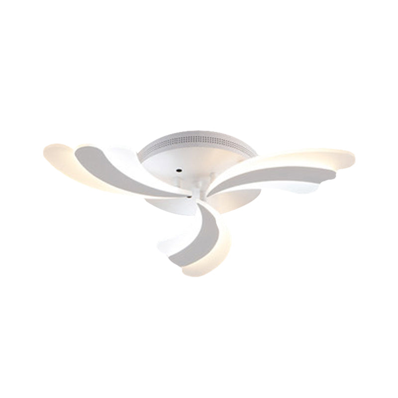 Acrylic Windmill Ceiling Lamp Modern 3/5/9 Lights White Flush Mount Light Fixture in Warm/White/Natural Light Clearhalo 'Ceiling Lights' 'Close To Ceiling Lights' 'Close to ceiling' 'Semi-flushmount' Lighting' 1207770