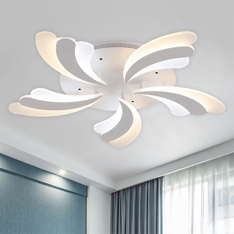 Acrylic Windmill Ceiling Lamp Modern 3/5/9 Lights White Flush Mount Light Fixture in Warm/White/Natural Light Clearhalo 'Ceiling Lights' 'Close To Ceiling Lights' 'Close to ceiling' 'Semi-flushmount' Lighting' 1207773