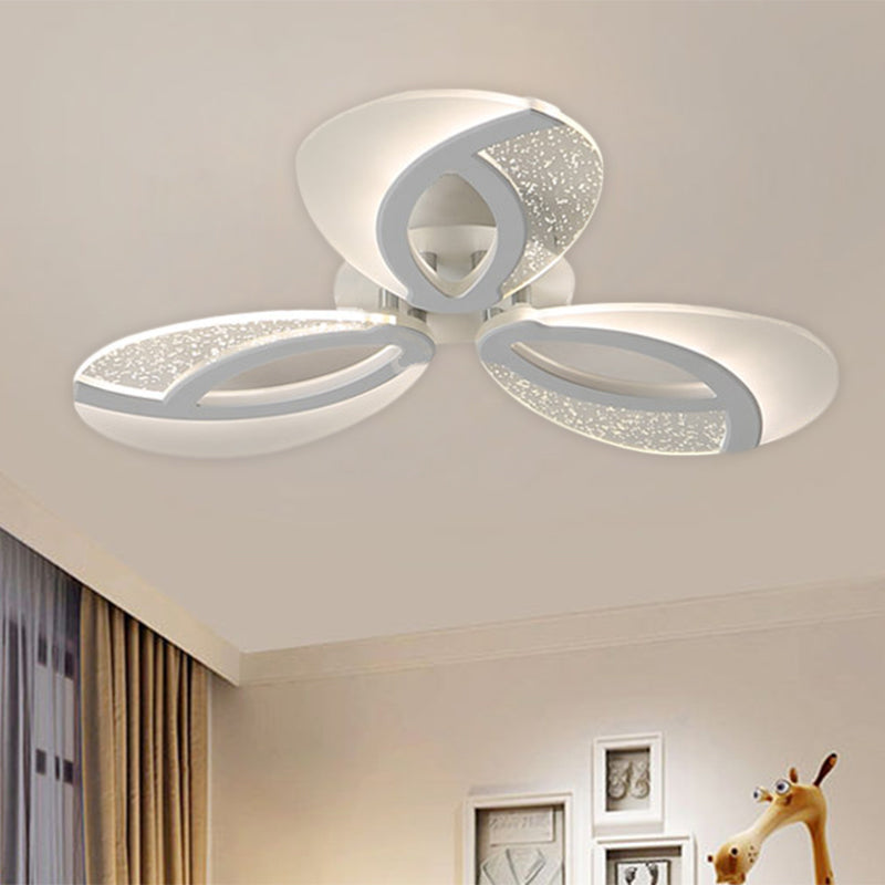 Simple 3/5/9 Lights Flush Mount Light with Acrylic Shade White Fan Ceiling Light Fixture in Warm/White/Natural Light 3 White Clearhalo 'Ceiling Lights' 'Close To Ceiling Lights' 'Close to ceiling' 'Semi-flushmount' Lighting' 1207817