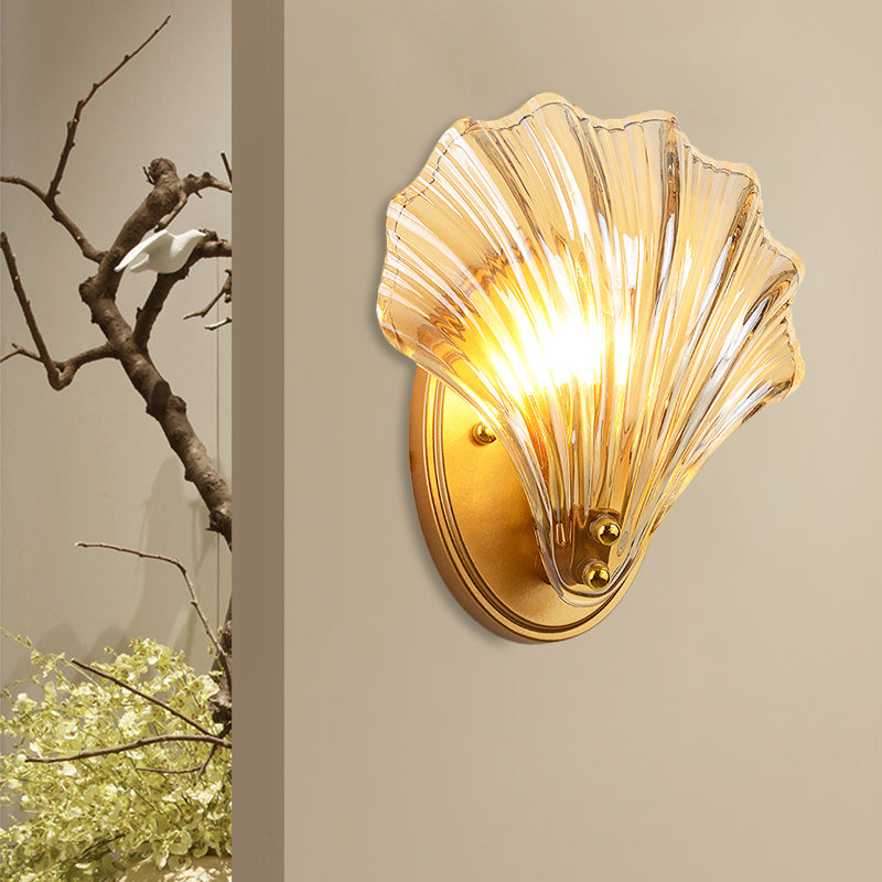 Single Scalloped Shell Wall Lamp Country Style Black/Gold Ribbed Glass Sconce Lighting Fixture Gold Clearhalo 'Wall Lamps & Sconces' 'Wall Lights' Lighting' 1272884