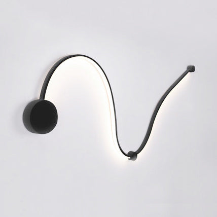 Twist LED Wall Sconce Contemporary Acrylic 1 Light Black/White Wall Lighting Fixture in Warm/White Light Black E Clearhalo 'Modern wall lights' 'Modern' 'Wall Lamps & Sconces' 'Wall Lights' Lighting' 128505