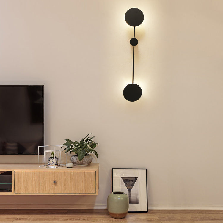 Simple LED Wall Sconce with Acrylic Shade Black/White Molecule Sconce Light Fixture in Warm/White Light Clearhalo 'Modern wall lights' 'Modern' 'Wall Lamps & Sconces' 'Wall Lights' Lighting' 130005