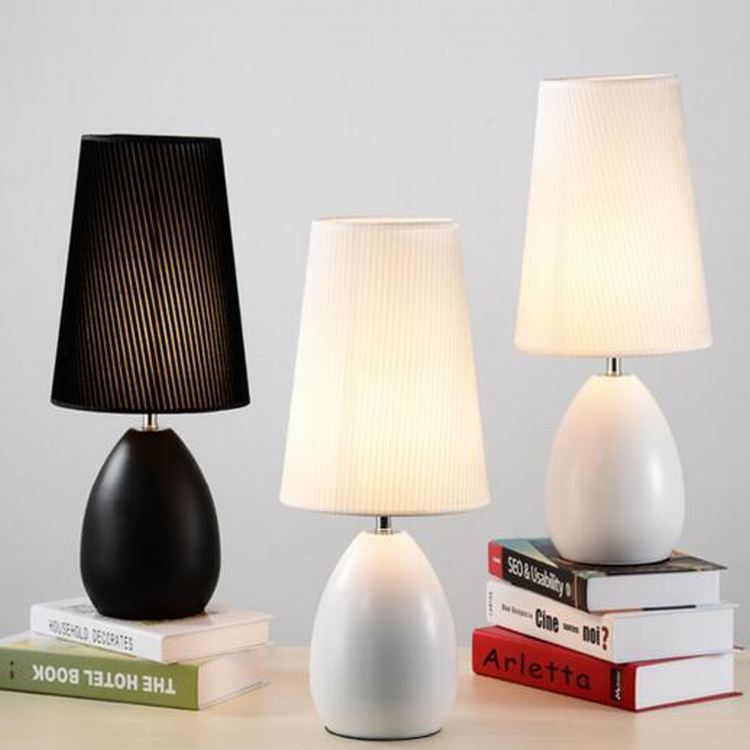 Cone Reading Book Light Modernism Fabric 1 Light Desk Light in White/Black for Bedroom Clearhalo 'Lamps' 'Table Lamps' Lighting' 134467