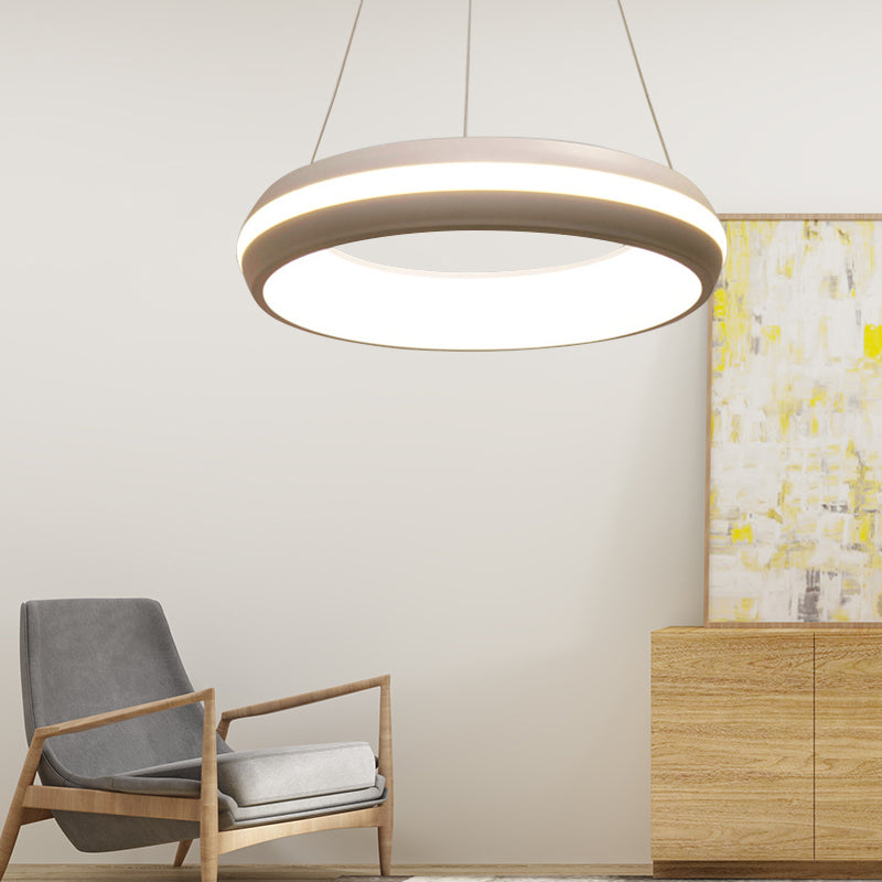 Doughnut Metal Pendant Modernist Led White/Grey Hanging Light Fixture in Third Gear, 19"/25" Wide Clearhalo 'Ceiling Lights' 'Modern Pendants' 'Modern' 'Pendant Lights' 'Pendants' Lighting' 135273