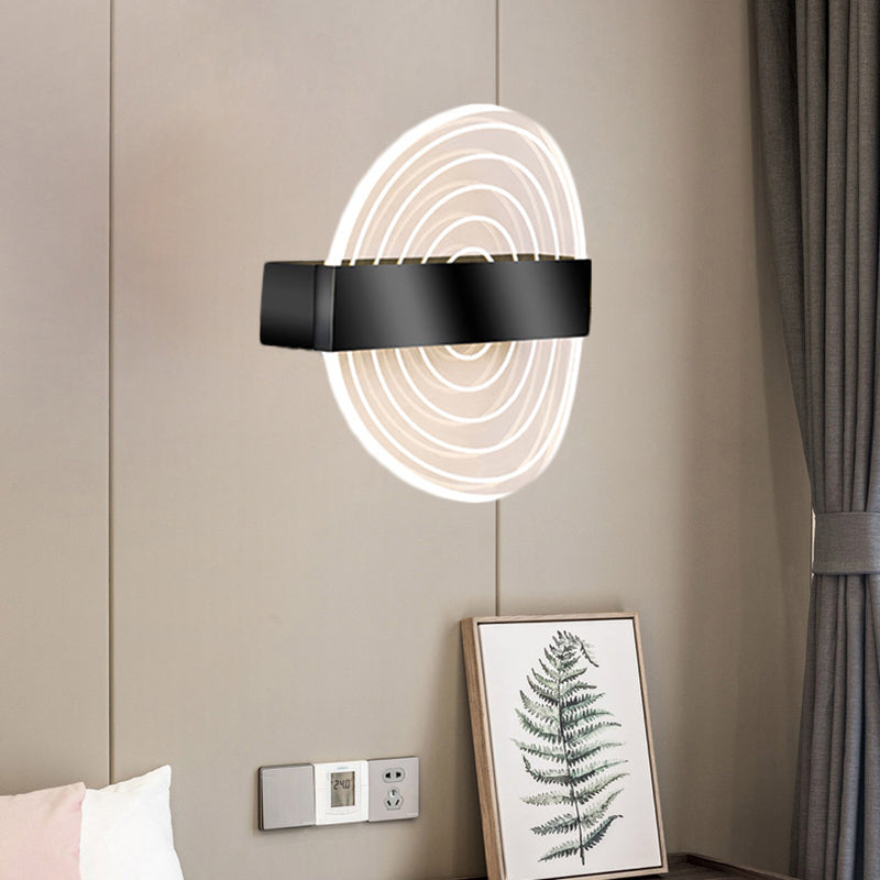 Acrylic Circle Wall Light Sconce LED Modern Wall Lamp Fixture in Black/Gold for Living Room Clearhalo 'Modern wall lights' 'Modern' 'Wall Lamps & Sconces' 'Wall Lights' Lighting' 1392186