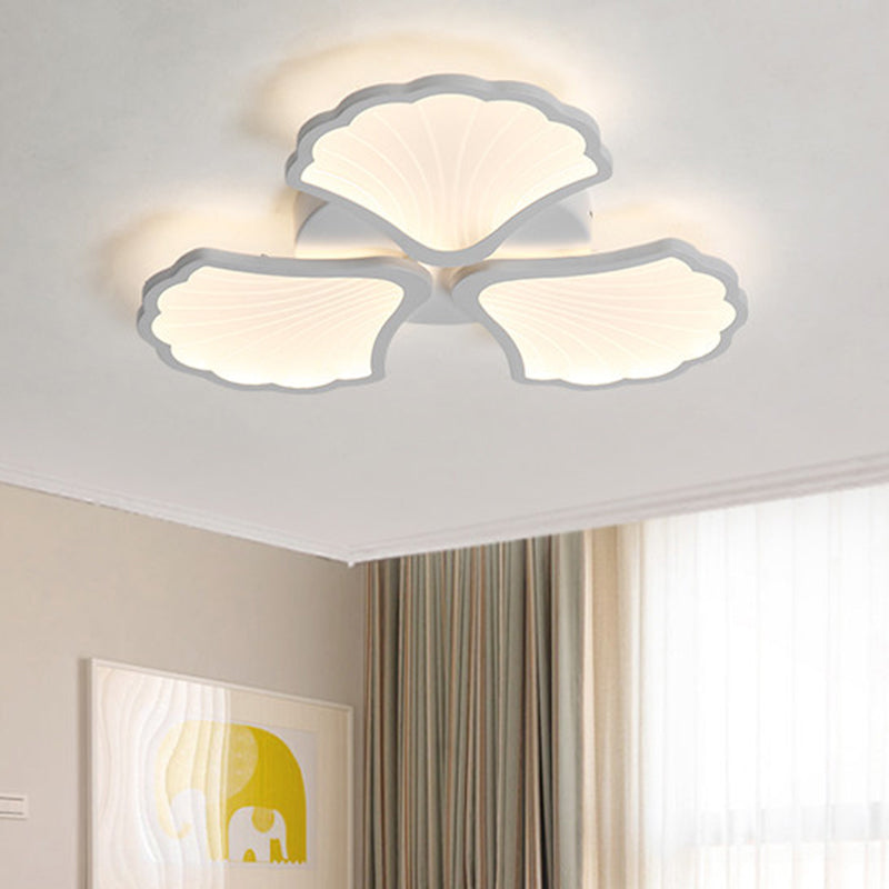 3/5/9 Lights Living Room LED Flush Ceiling Light with Ginkgo Leaf Acrylic Shade White Lighting Fixture in Warm/White/Natural Light 3 White Clearhalo 'Ceiling Lights' 'Close To Ceiling Lights' 'Close to ceiling' 'Semi-flushmount' Lighting' 1401643