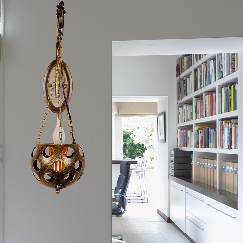 Candle Wall Sconce Light Vintage Retro Metal 1 Light Pendant Light Suspender Wall Light in Aged Brass Bronze Clearhalo 'Wall Lamps & Sconces' 'Wall Lights' Lighting' 140474