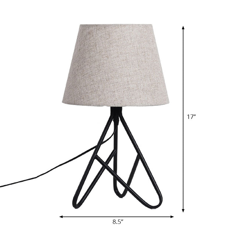 Contemporary Tapered Task Lighting Fabric 1 Light Reading Book Light in White/Black for Bedside Clearhalo 'Lamps' 'Table Lamps' Lighting' 140812