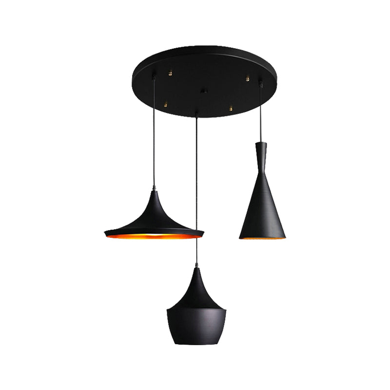 3 Heads Pendant Light with Shade Metallic Industrial Style Restaurant Hanging Light in Black Clearhalo 'Ceiling Lights' 'Modern Pendants' 'Modern' 'Pendant Lights' 'Pendants' Lighting' 141594