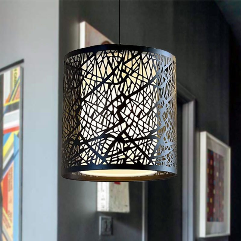 Etched Drum Metal Hanging Lamp Industrial 1 Light Dining Room Pendant Light in Black with Inner White Shade Clearhalo 'Art Deco Pendants' 'Black' 'Cast Iron' 'Ceiling Lights' 'Ceramic' 'Crystal' 'Industrial Pendants' 'Industrial' 'Metal' 'Middle Century Pendants' 'Pendant Lights' 'Pendants' 'Rustic Pendants' 'Tiffany' Lighting' 1416026