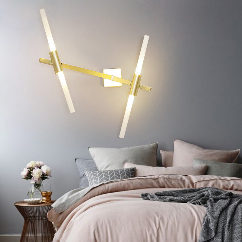 Rotatable Linear Wall Sconce Lighting Post Modern Metal 2/4 Heads Gold Wall Mount Light Clearhalo 'Cast Iron' 'Glass' 'Industrial' 'Modern wall lights' 'Modern' 'Tiffany' 'Traditional wall lights' 'Wall Lamps & Sconces' 'Wall Lights' Lighting' 142014