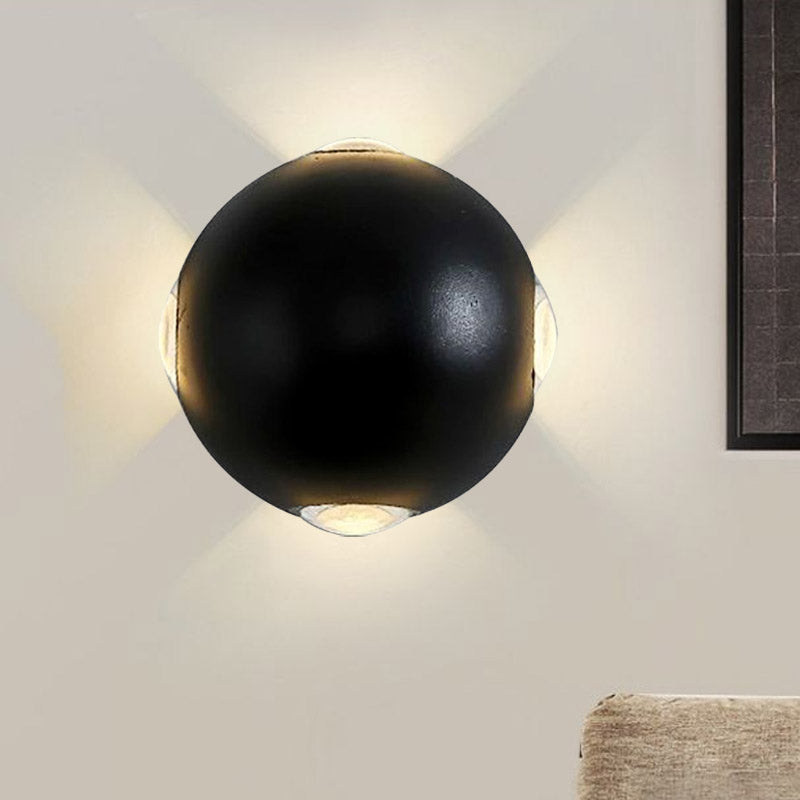 Circular Black Wall Mounted Lighting Modern Metal 4-LED Wall Light Fixture in Warm/White for Outdoor Clearhalo 'Cast Iron' 'Glass' 'Industrial' 'Modern wall lights' 'Modern' 'Tiffany' 'Traditional wall lights' 'Wall Lamps & Sconces' 'Wall Lights' Lighting' 1433572