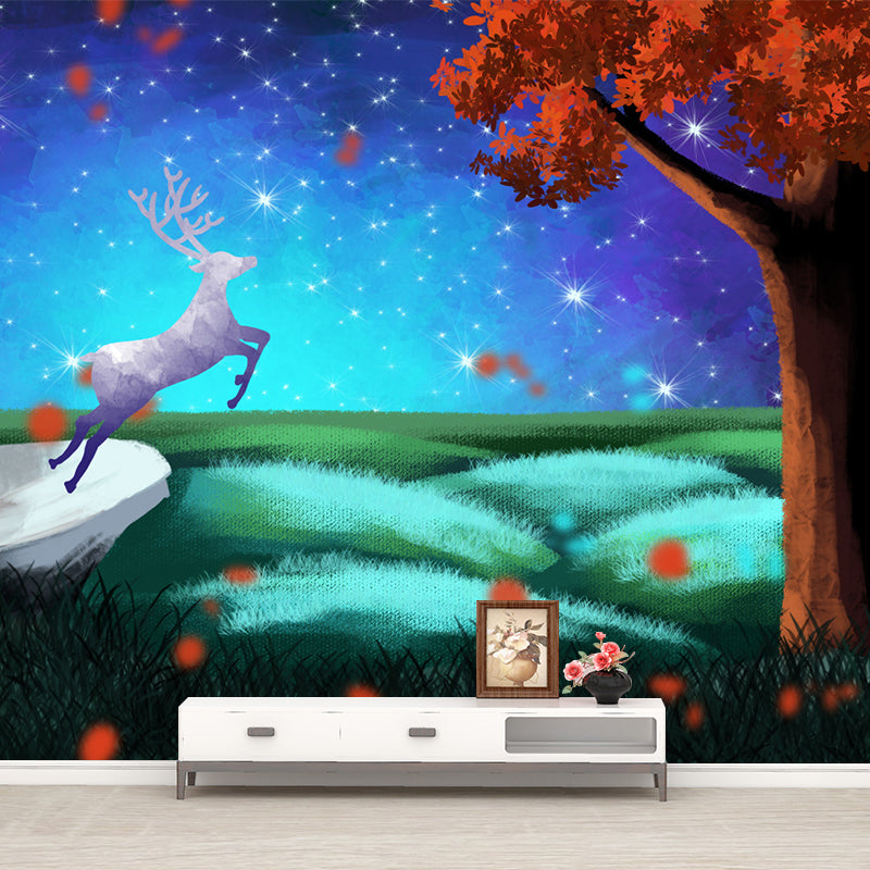 Blue-Orange Childrens Art Mural Big Deer in Starry Night Forest Wall Decor for Bedroom Clearhalo 'Wall Decor' 'Wall Mural' 1442650