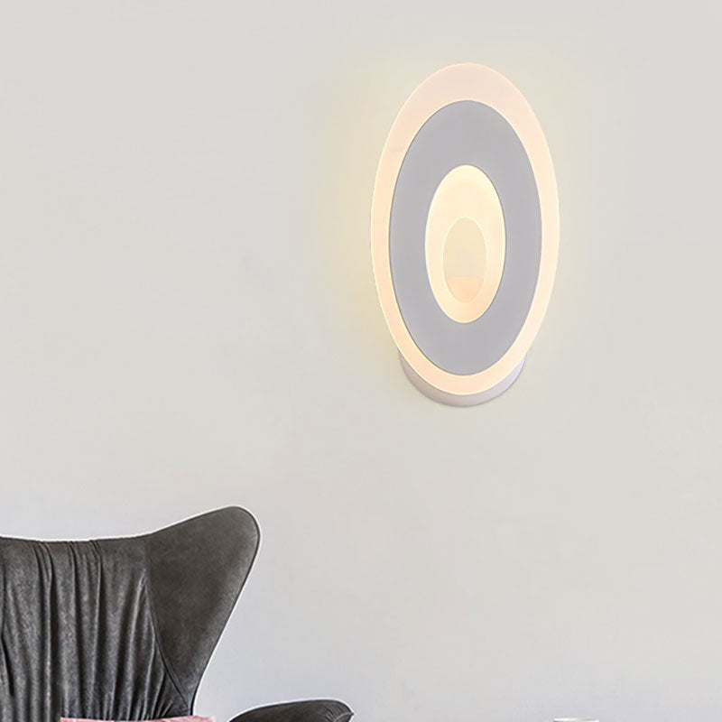 Disk Wall Sconce Lighting Modern Acrylic LED Black/White Sconce Light Fixture in Warm/White Light Clearhalo 'Cast Iron' 'Glass' 'Industrial' 'Modern wall lights' 'Modern' 'Tiffany' 'Traditional wall lights' 'Wall Lamps & Sconces' 'Wall Lights' Lighting' 144891