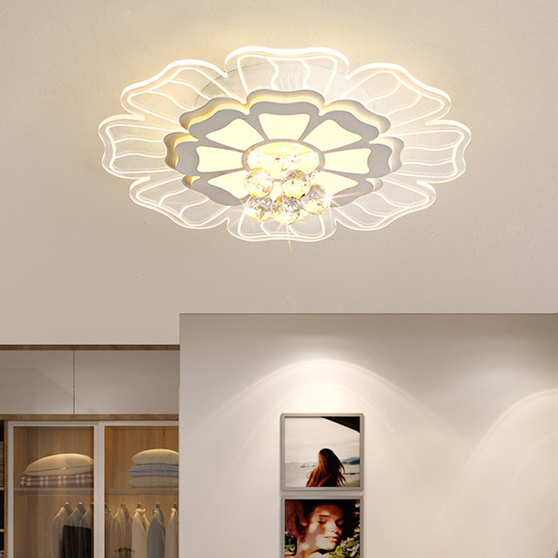 Crystal Blossom LED Flush Mount Modern Style Living Room Flush Ceiling Light Fixture in White, 16.5"/20.5"/24.5" Wide White Clearhalo 'Ceiling Lights' 'Close To Ceiling Lights' 'Close to ceiling' 'Flush mount' Lighting' 1451109