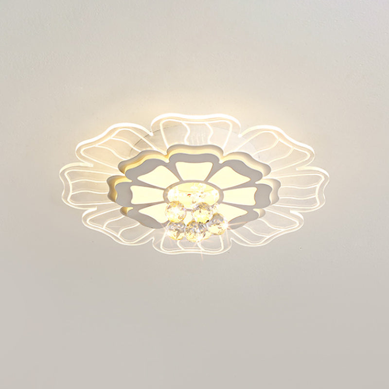 Crystal Blossom LED Flush Mount Modern Style Living Room Flush Ceiling Light Fixture in White, 16.5"/20.5"/24.5" Wide Clearhalo 'Ceiling Lights' 'Close To Ceiling Lights' 'Close to ceiling' 'Flush mount' Lighting' 1451111