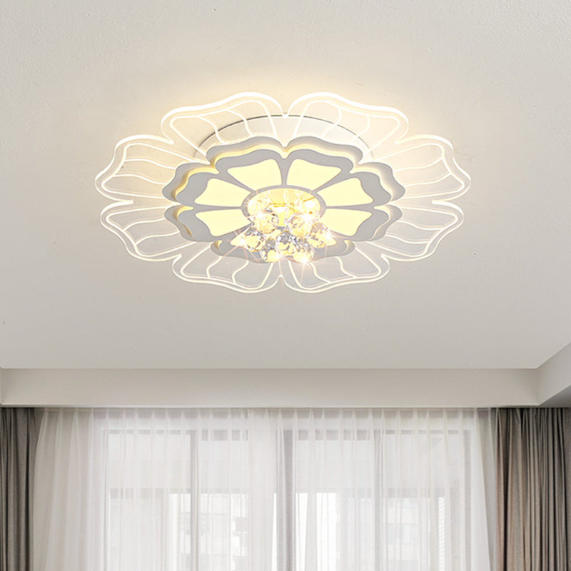 Crystal Blossom LED Flush Mount Modern Style Living Room Flush Ceiling Light Fixture in White, 16.5"/20.5"/24.5" Wide Clearhalo 'Ceiling Lights' 'Close To Ceiling Lights' 'Close to ceiling' 'Flush mount' Lighting' 1451115