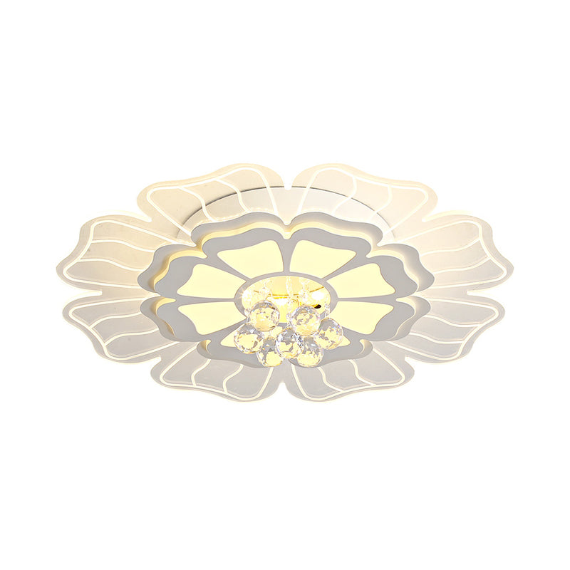 Crystal Blossom LED Flush Mount Modern Style Living Room Flush Ceiling Light Fixture in White, 16.5"/20.5"/24.5" Wide Clearhalo 'Ceiling Lights' 'Close To Ceiling Lights' 'Close to ceiling' 'Flush mount' Lighting' 1451116