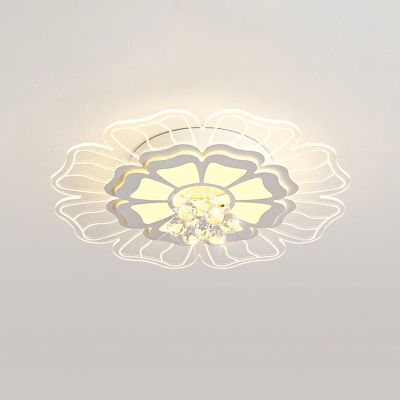 Crystal Blossom LED Flush Mount Modern Style Living Room Flush Ceiling Light Fixture in White, 16.5"/20.5"/24.5" Wide Clearhalo 'Ceiling Lights' 'Close To Ceiling Lights' 'Close to ceiling' 'Flush mount' Lighting' 1451117