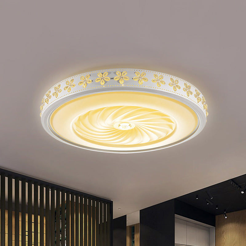 White Circle Flush Mounted Lamp Minimalist Iron Living Room LED Ceiling Light Fixture with Flower Edge, 16.5"/24.5" Dia Clearhalo 'Ceiling Lights' 'Close To Ceiling Lights' 'Close to ceiling' 'Flush mount' Lighting' 1451469