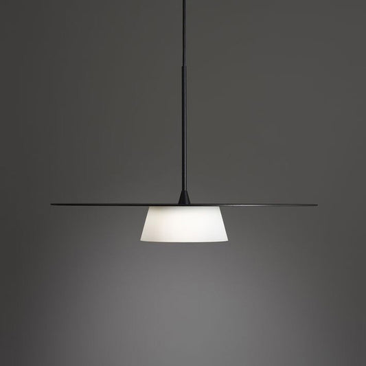 Wide-Brim Hat Pendant Ceiling Light Minimalist Iron 1 Bulb Dining Table Suspension Lamp in Black and White Clearhalo 'Ceiling Lights' 'Modern Pendants' 'Modern' 'Pendant Lights' 'Pendants' Lighting' 1456252