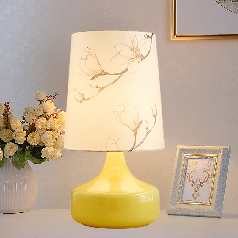 Single-Bulb Printed Fabric Night Light Korean Garden White Barrel Bedside Table Lighting with Yellow Vase Base Yellow Clearhalo 'Lamps' 'Table Lamps' Lighting' 1456971