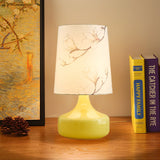Single-Bulb Printed Fabric Night Light Korean Garden White Barrel Bedside Table Lighting with Yellow Vase Base Clearhalo 'Lamps' 'Table Lamps' Lighting' 1456972