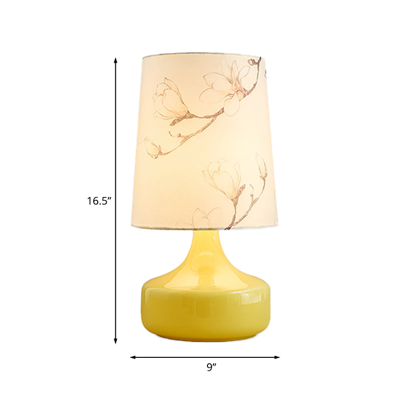 Single-Bulb Printed Fabric Night Light Korean Garden White Barrel Bedside Table Lighting with Yellow Vase Base Clearhalo 'Lamps' 'Table Lamps' Lighting' 1456975