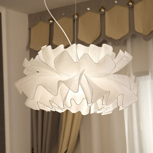 Modern Stylish 1 Head Drop Pendant White/Navy Blue Hand Woven Layered Ruffle Hanging Light Fixture with Fabric Shade White Clearhalo 'Ceiling Lights' 'Modern Pendants' 'Modern' 'Pendant Lights' 'Pendants' Lighting' 1459254