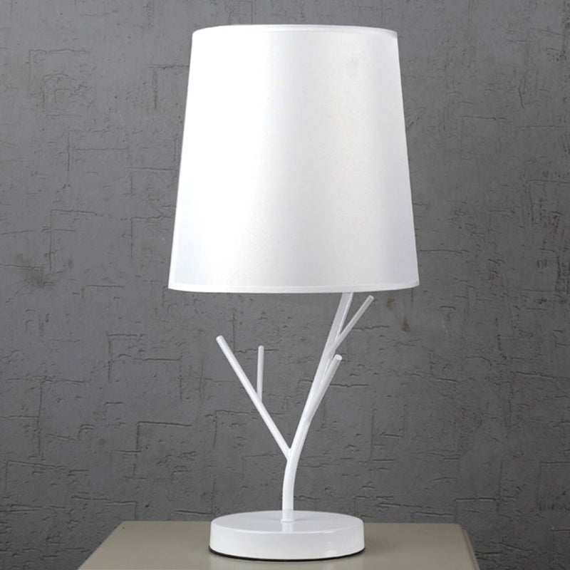 Coral Lounge Table Lighting Iron Single Modernist Nightstand Light with Barrel Fabric Shade in Black/White Clearhalo 'Lamps' 'Table Lamps' Lighting' 1460052