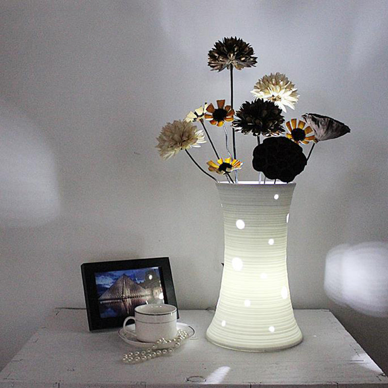 5.5"/7" W Ceramic White Nightstand Light Vase LED Pastoral Night Table Lamp with Dried Flower Decor Clearhalo 'Lamps' 'Table Lamps' Lighting' 1461030