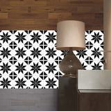 Stick on Floral Wallpaper Panel Set Contemporary Smooth Wall Covering in Black on White Clearhalo 'Wall Decor' 'Wallpaper' 1468454