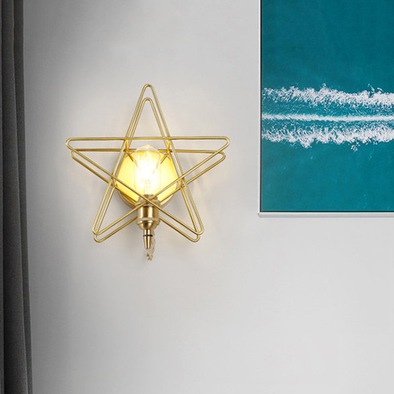 Metal Exposed Bulb Wall Lamp Colonialist 1 Head Living Room Sconce Light in Gold with Star Cage Clearhalo 'Wall Lamps & Sconces' 'Wall Lights' Lighting' 1473683