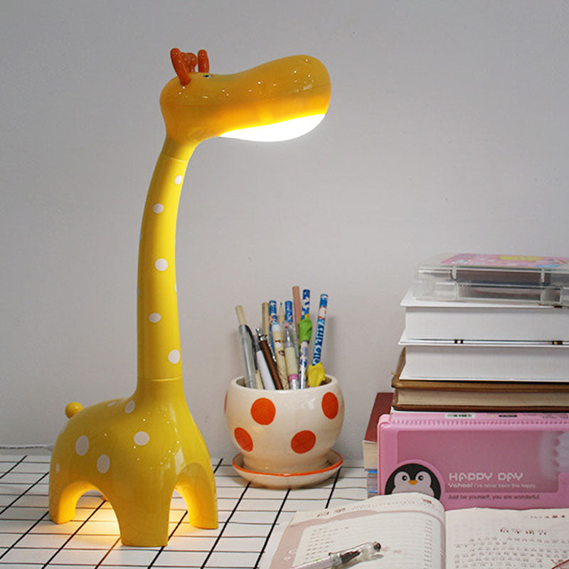 Plastic Giraffe Desk Lamp Kids 1-Head White/Yellow Nightstand Lighting for Children Bedroom Yellow Clearhalo 'Lamps' 'Table Lamps' Lighting' 1474366