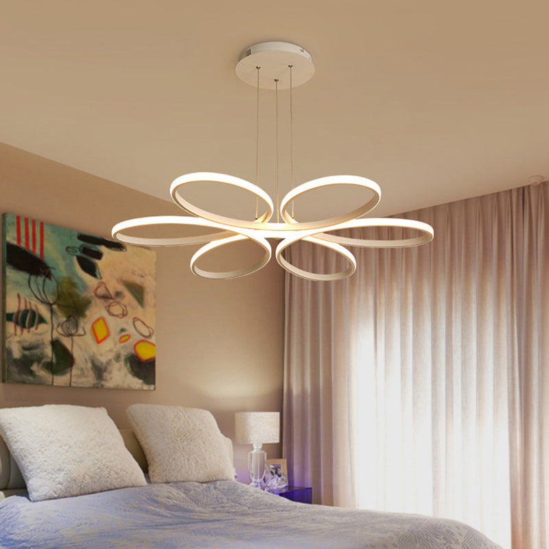 Acrylic Flower Chandelier Light Contemporary LED 23"/29"/35.5" Wide Ceiling Pendant in Warm/White Light White Clearhalo 'Ceiling Lights' 'Chandeliers' 'Modern Chandeliers' 'Modern' Lighting' 149157