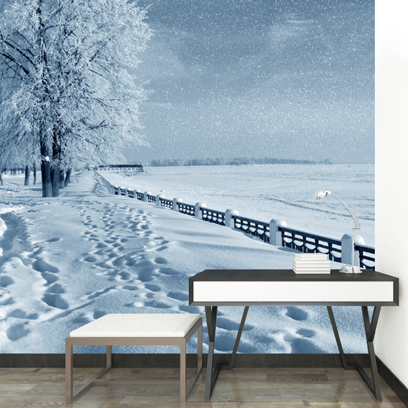 Washable Winter Frozen Lake Scene Mural Modern Non-Woven Cloth Wall Decor, Custom Made White Clearhalo 'Wall Decor' 'Wall Mural' 1502274