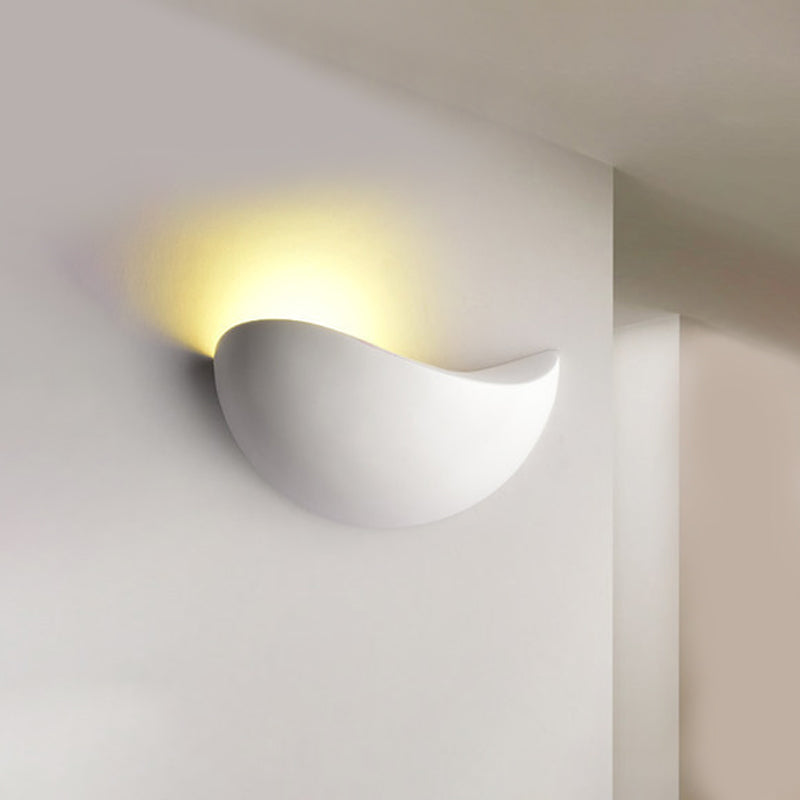 Waveforms Metallic Wall Washer Light Simple Style LED Black/White Finish Wall Sconce in Warm/White Lighting for Bedside Clearhalo 'Cast Iron' 'Glass' 'Industrial' 'Modern wall lights' 'Modern' 'Tiffany' 'Traditional wall lights' 'Wall Lamps & Sconces' 'Wall Lights' Lighting' 1523270