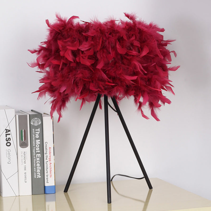 Feather Drum Shade Accent Table Light Modern Style 1-Light Table Lamp in Black/Red/White Clearhalo 'Lamps' 'Table Lamps' Lighting' 1523341