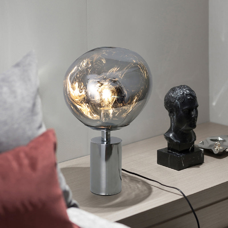 Modernist Style Molten Table Lighting Silver/Gold Hand-Blown Glass 1 Head Living Room Table Lamp Clearhalo 'Lamps' 'Table Lamps' Lighting' 1523579