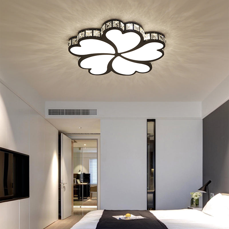 Nordic Clover Flush Mount Ceiling Light with Crystal Shade Black/White/Gold LED Bedroom Ceiling Flush Mount Light Black Clearhalo 'Ceiling Lights' 'Close To Ceiling Lights' 'Close to ceiling' 'Flush mount' Lighting' 154238