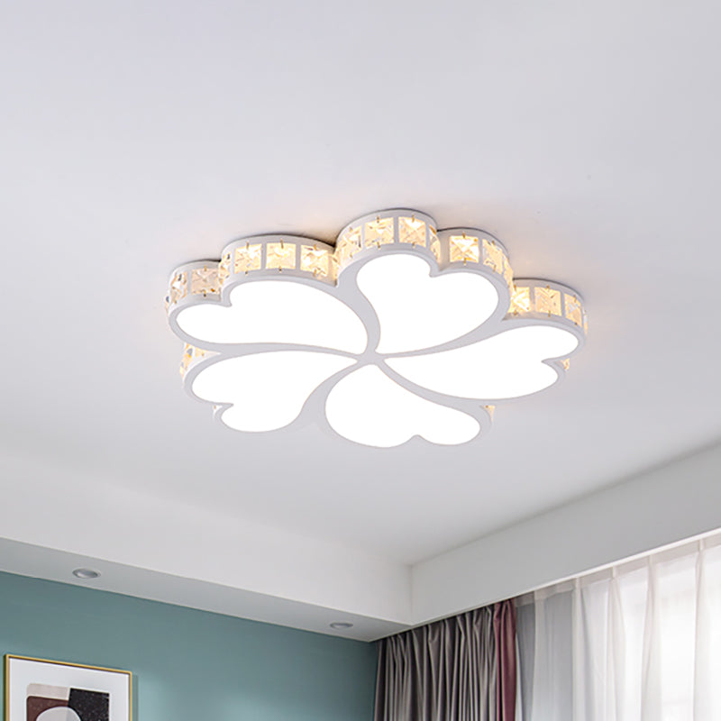 Nordic Clover Flush Mount Ceiling Light with Crystal Shade Black/White/Gold LED Bedroom Ceiling Flush Mount Light White Clearhalo 'Ceiling Lights' 'Close To Ceiling Lights' 'Close to ceiling' 'Flush mount' Lighting' 154241