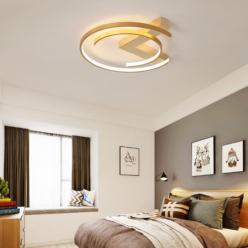 C Shaped Flush Mount Lighting Simple Style Metal Gold LED Close to Ceiling Lamp for Bedroom, 16"/19.5" W Clearhalo 'Ceiling Lights' 'Close To Ceiling Lights' 'Close to ceiling' 'Flush mount' Lighting' 155005