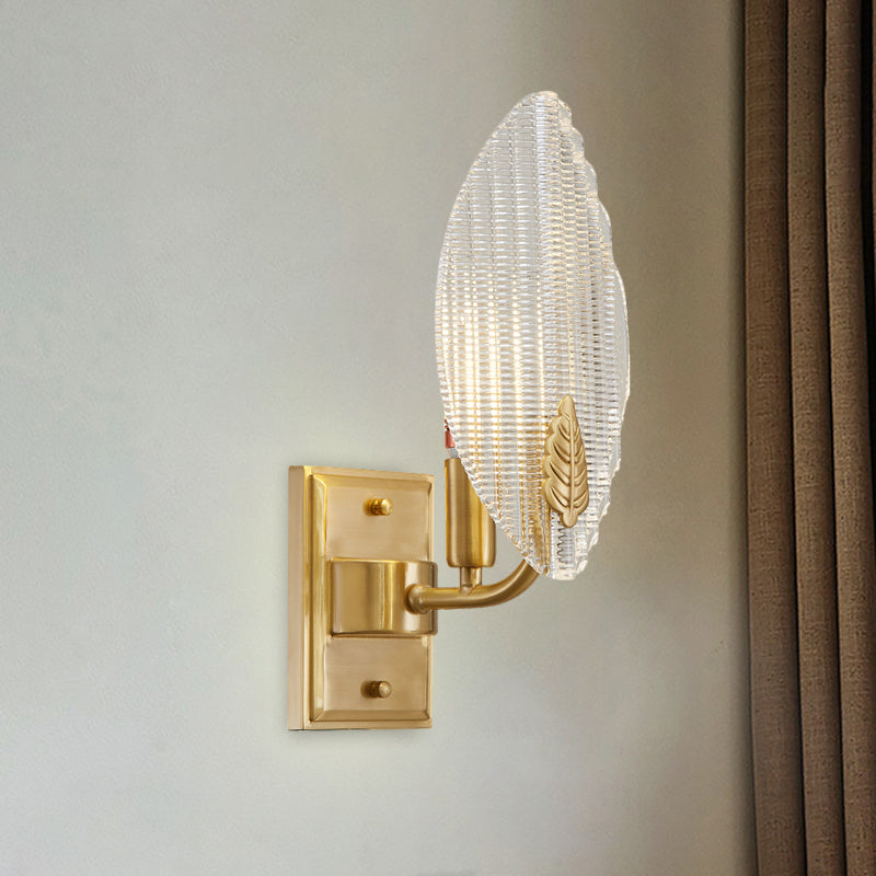 Brass 1/2-Bulb Sconce Light Vintage Clear Fluted Glass Leaf-Shaped Wall Lighting Idea 1.0 Brass Clearhalo 'Wall Lamps & Sconces' 'Wall Lights' Lighting' 1580593