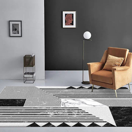 Grey and Black Casual Rug Polyester Striped Marble Surface Pattern Rug Washable Non-Slip Backing Carpet for Bedroom Black Clearhalo 'Area Rug' 'Modern' 'Rugs' Rug' 1586008