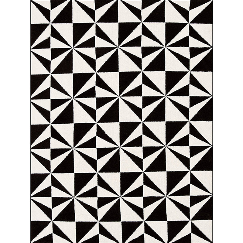 Black and White Bedroom Rug Modern Geometric Triangle Pattern Area Rug Polyester Stain-Resistant Carpet Clearhalo 'Area Rug' 'Modern' 'Rugs' Rug' 1596514