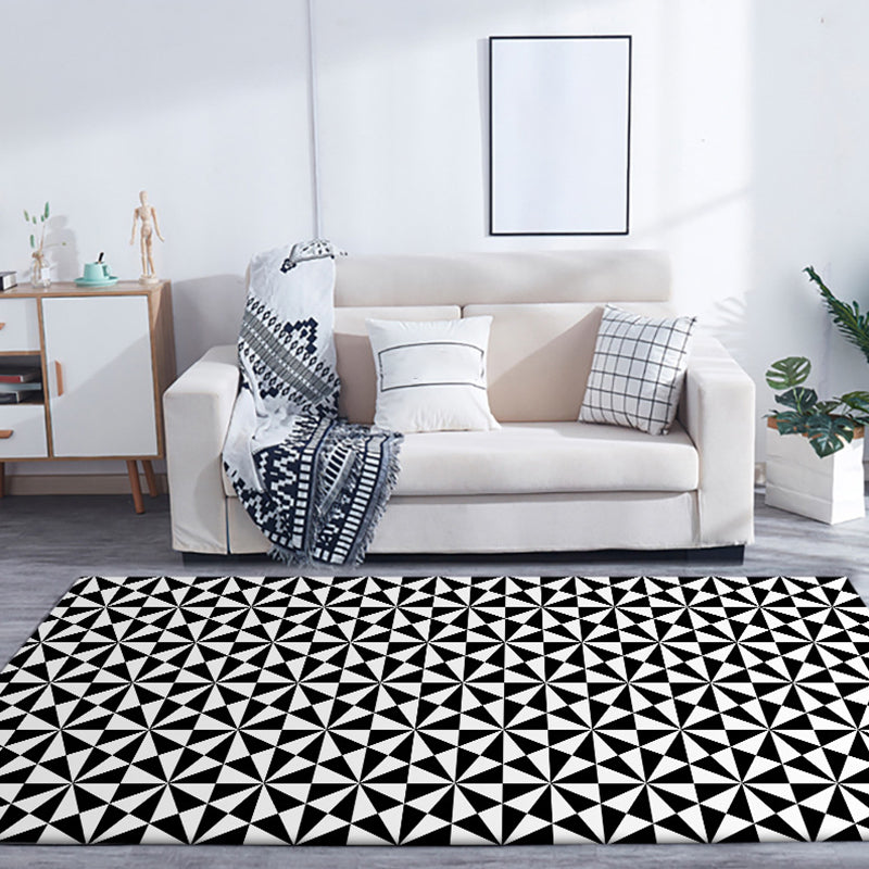 Black and White Bedroom Rug Modern Geometric Triangle Pattern Area Rug Polyester Non-Slip Backing Washable Carpet Black Clearhalo 'Area Rug' 'Modern' 'Rugs' Rug' 1597334