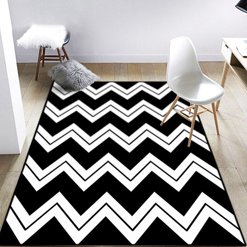 Black and White Novelty Rug Polyester Chevron Pattern Rug Washable Non-Slip Backing Carpet for Living Room Clearhalo 'Area Rug' 'Modern' 'Rugs' Rug' 1608647