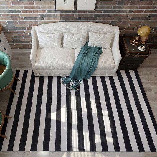 Black and White Modern Rug Polyester Stripe Pattern Rug Washable Non-Slip Backing Carpet for Living Room Black Clearhalo 'Area Rug' 'Modern' 'Rugs' Rug' 1610201