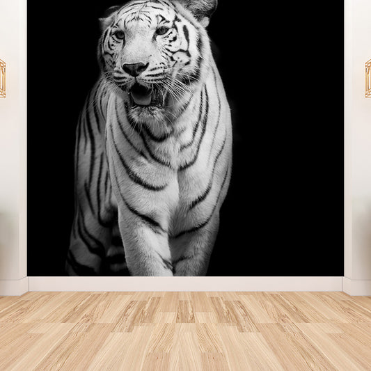 Wild Tiger Mural Wallpaper Contemporary Non-Woven Textured Wall Covering in Black Clearhalo 'Wall Decor' 'Wall Mural' 1618962