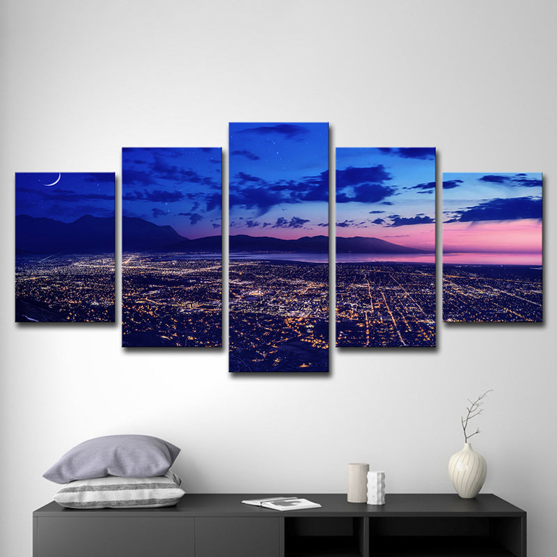 Glam Aerial View Wandkunst Print Purple Cityscape bei Nacht Leinwand Druck, Mehrfachteil